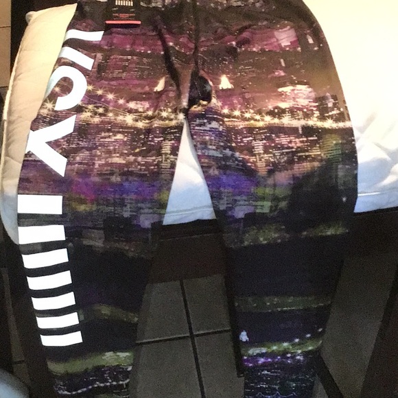 VICTORIA’S SECRET LIMITED EDITION VSX SPORT TIGHT - Picture 8 of 11